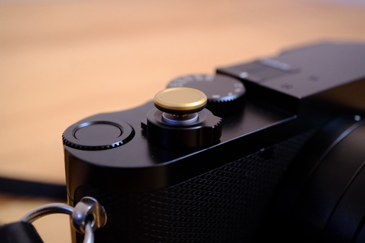 Leica Q3レビュー:真鍮のレリーズボタンがカッコ良過ぎた話 Leica Q3レビュー:真鍮のレリーズボタンがカッコ良過ぎた話